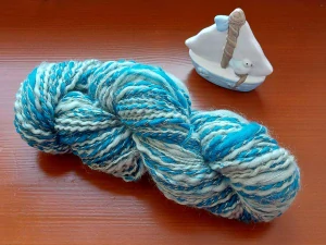 Tam,za mořem - ručně předená - 80 g/121 m